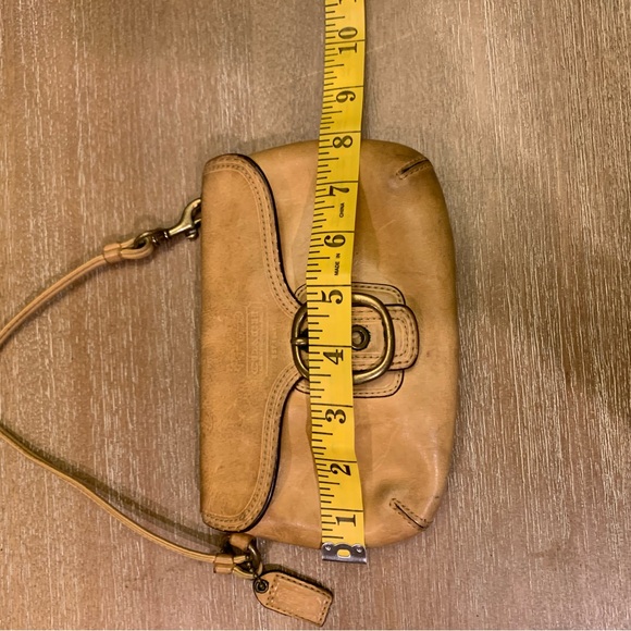 Vintage Y2K Coach Bleeker Leather Wristlet with Buckle - Picture 11 of 12